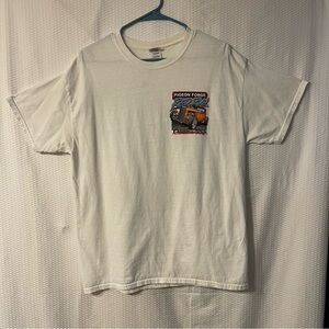 Pigeon Forge Tennessee Large Gildan Shirt